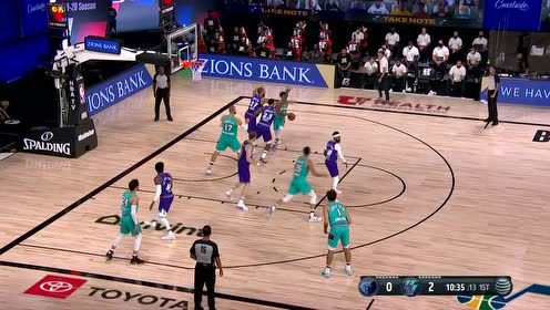 【NBA集锦】莫兰特无惧包夹 1v2声东击西巧送饼