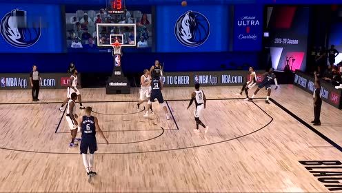 【NBA集锦】小哈达威潇洒3+1 后撤太多掉进替补席惨遭蹂躏