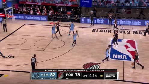 【NBA集錦】想飛就飛！利拉德空切籃下單手隔扣瓦蘭