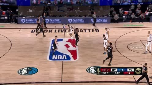 【NBA集锦】手感热的发烫！安东尼连续命中连拿7分
