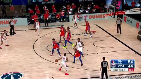 【NBA集錦】人人都是大心臟 奇才耐心配合奉獻(xiàn)0.2秒壓哨遠(yuǎn)射