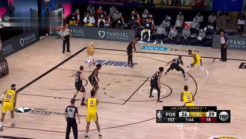 【NBA集錦】詹姆斯一頓胯下秀操作 炮彈傳球致命尋覓卡魯索