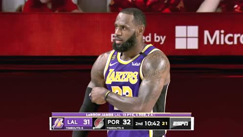【NBA集錦】詹姆斯超遠三分命中10秒后 利拉德強力三分回應對飆大戲
