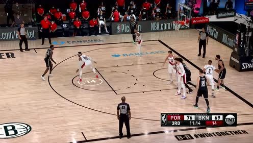 【NBA集錦】就喜歡頻繁秀大招 利拉德底角再現(xiàn)高難度漂移三分