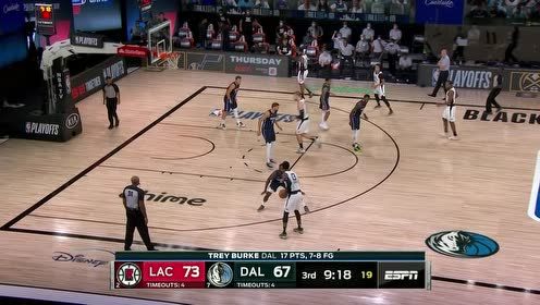 【NBA集锦】有点艾佛森晃过乔丹那味儿了!伯克连续crossover晃过小卡滑翔上篮得手