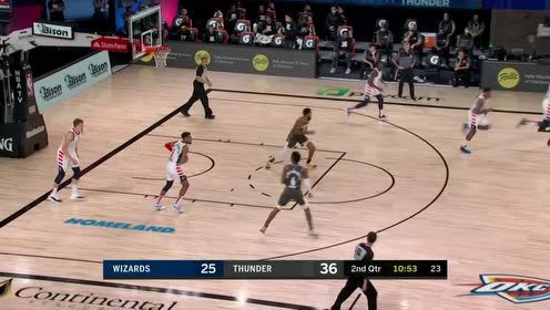 【NBA集錦】雷霆連續(xù)突分創(chuàng)造機會 納德無視干擾騎馬射箭再下一城