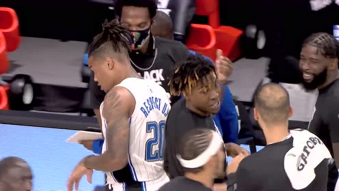 【NBA集錦】反復(fù)播放！富爾茨后場超遠壓哨三分激動扭胯慶祝