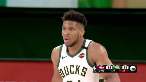 【NBA集锦】字母哥欧洲步挤过电梯门 重拳出击暴扣得分！