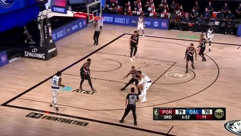 【NBA集锦】东契奇梦幻转身过掉利拉德 低手上篮一气呵成