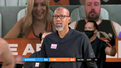 【NBA集锦】东契奇传球精妙到位 波神空接单臂抡扣