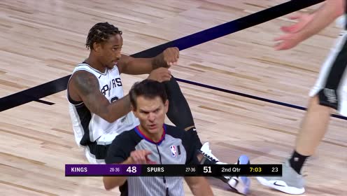 【NBA集錦】晃得你找不到北 懷特假投真?zhèn)髦︾隊(duì)柼貭栰`巧拋投