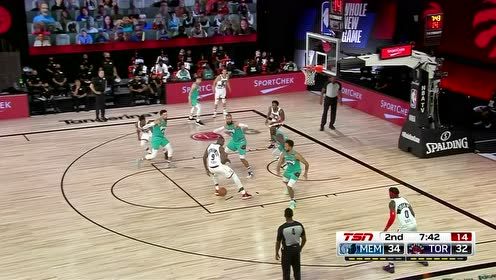 【NBA集锦】自投自抢碾压打进 伊巴卡小抛投轻松建功