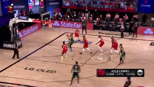 【NBA集锦】轻松得像在晨跑 塔图姆大步流星防守根本跟不上