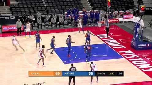 【NBA集锦】这手感过于恐怖 米哈伊柳克单挡掩护强投三分依旧命中