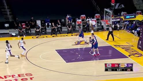 【NBA集錦】霍頓-塔克人群一頓猛操作 詹皇場(chǎng)邊激動(dòng)展示肌肉