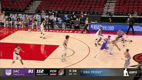 【NBA集锦】利指导看了很激动 贾尔斯抢球拉杆一气呵成