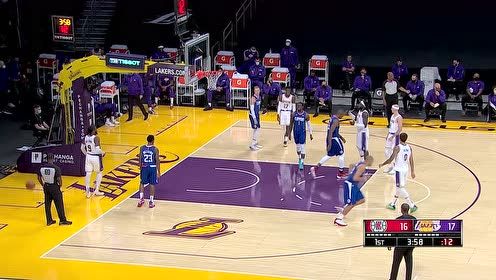 【NBA集錦】笑的像個(gè)二百斤的孩子！哈雷爾搶斷暴扣一氣呵成