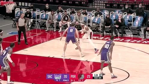 【NBA集锦】这瓜太甜了 安东尼首节砍下12分