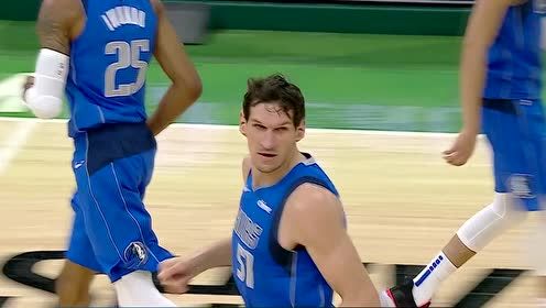 【NBA集锦】找到篮下制高点 辛顿高吊禁区大博班站立扣篮
