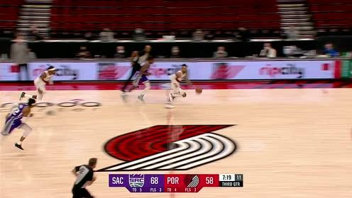 【NBA集錦】可惜籃筐不給面兒！特倫特霸氣全開滑翔起飛結(jié)果扣飛