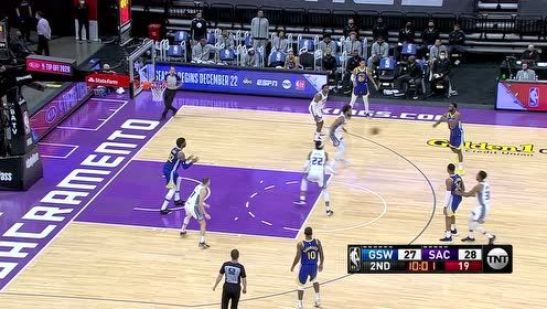 【NBA集錦】隊友對手傻傻分不清 維金斯傳球失誤直接助攻蓋伊三分進(jìn)賬