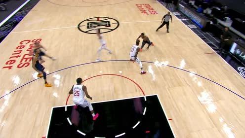 【NBA集錦】忍不住偷笑 喬治造成米切爾進(jìn)攻犯規(guī)