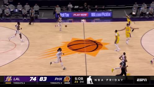 【NBA集锦】浓眉哥飞身救球摔底朝天 詹姆斯全程冷静旁观