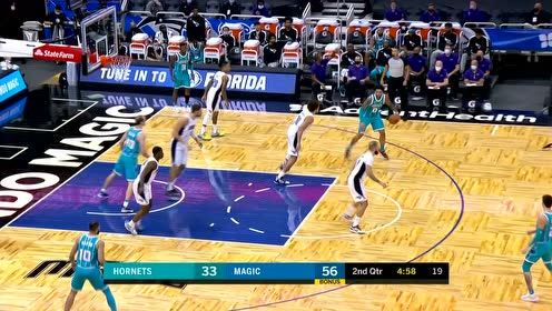 【NBA集锦】鲍尔危险边缘传球差点儿失误 泽勒接球三分飙中