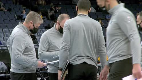 【NBA集锦】雷迪什失衡助攻 特雷杨不负众望上篮得手