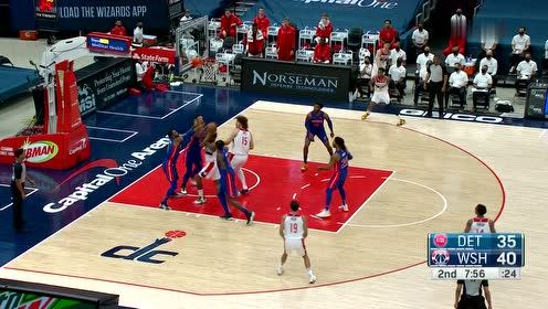 【NBA集錦】一人戲耍全隊！比爾自投自搶擊地妙傳助飛小洛雙臂暴扣