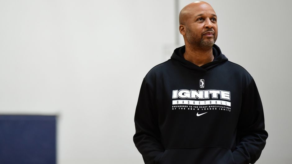 NBA India All-Access: Ignite Head Coach Brian Shaw discusses Princepal  Singh, 2016 India trip, future of the team and more | NBA.com India | The  official site of the NBA