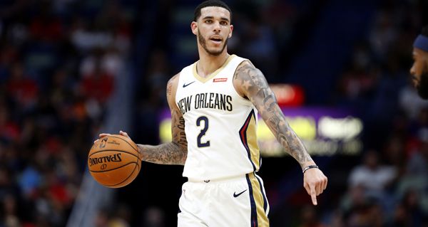 鹈鹕队向隆佐鲍尔joshhart提供资格赛报价