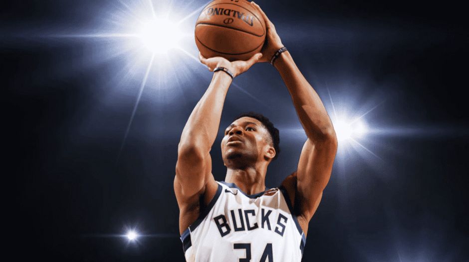 雄鹿队球星吉安尼斯安特托库恩波透露了下赛季欺骗对手的搞笑计划