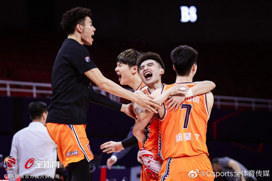上海男篮晋级半决赛