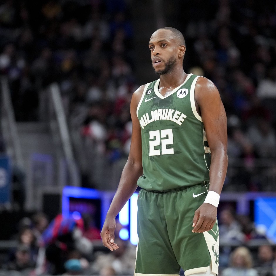 在今年的比赛中,雄鹿再次和凯尔特人交锋,米德尔顿的表现再次出色.