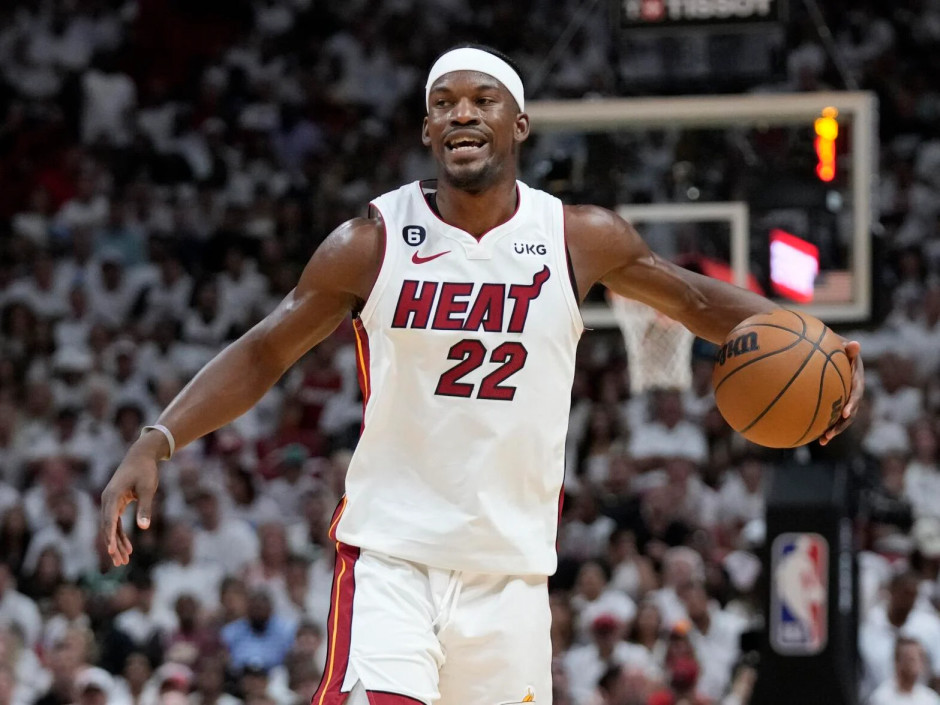 nba热火球星巴特勒现身贵州村ba直播在线