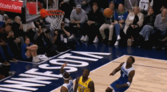 詹姆斯缺阵浓眉伤退 湖人负森林狼重回西部第9_湖人111-118不敌森林狼吞下4连败_NBA湖人客场对阵森林狼詹姆斯缺席浓眉哥31分