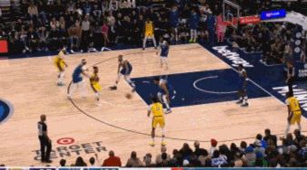 NBA湖人客场对阵森林狼詹姆斯缺席浓眉哥31分_湖人111-118不敌森林狼吞下4连败_詹姆斯缺阵浓眉伤退 湖人负森林狼重回西部第9