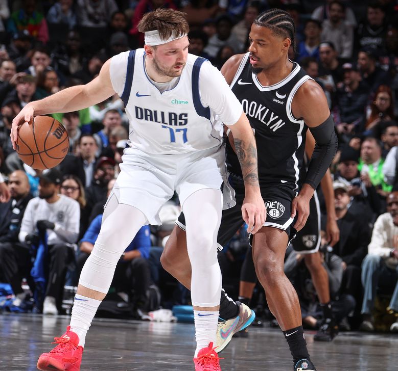 欧文复出两战全胜独行侠双核712014击败篮网东契奇状态回暖