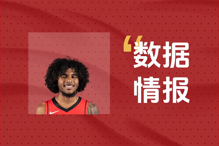 稳扎稳打！杰伦格林半场状态可佳出场18分钟砍下15分