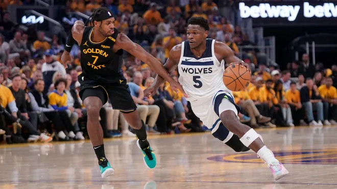 NBA季后赛勇士vs森林狼今日战报 库里缺阵难挽败局 森林狼客场力克勇士夺得赛点
