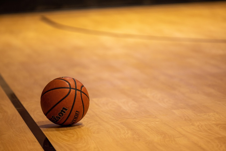 中国球员杨翰森首登ESPN模拟选秀榜，第59顺位被火箭选中！