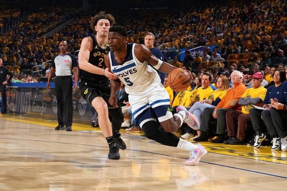 NBA半决赛最新局势：勇士绿军骑士均1-3丢赛点+头牌受伤 仅掘金雷霆2-2