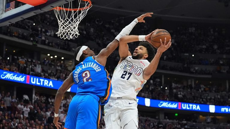 穆雷带病上场率队取胜！ESPN透露：他整日都在接受包括静脉输液在内的紧急治疗