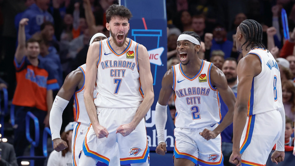 力压戴维斯。布克等球星！亚历山大成为肯塔基大学第一位NBA常规赛MVP！