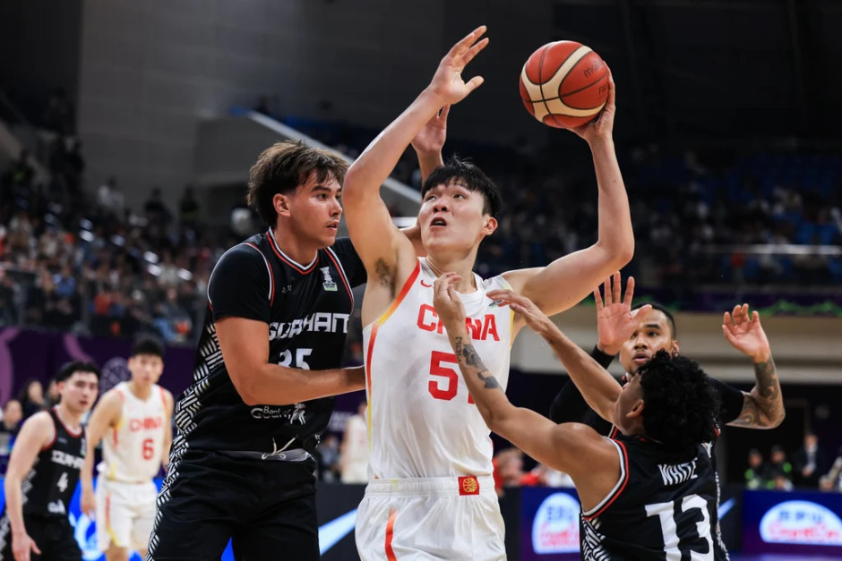 杨瀚森NBA选秀预测！美媒最新预测杨瀚森能冲至首轮22顺位，被老鹰选中！