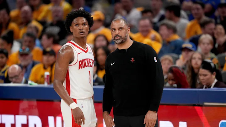 阿门汤普森入选NBA常规赛最佳防守一阵！成为火箭队史第五位且最年轻球员！