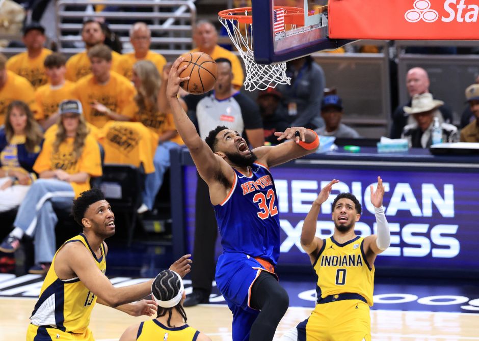 NBA东决战报：尼克斯20分逆转步行者总分1-2 唐斯末节20分布伦森决胜两罚