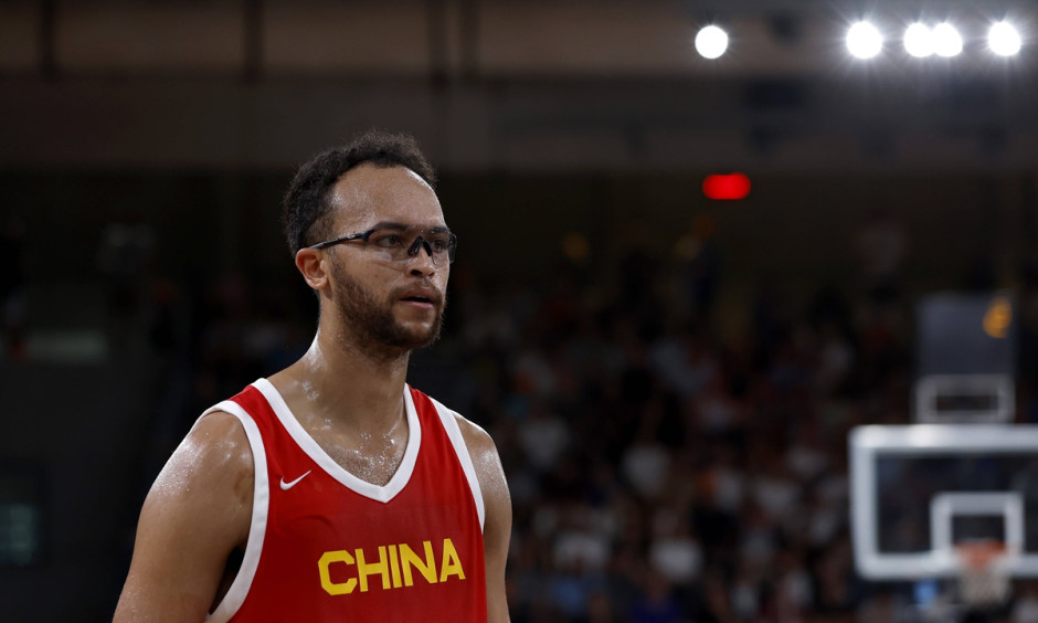 中国篮协启动新归化计划！只要中国男篮有需要，李凯尔未来仍愿意为国出征