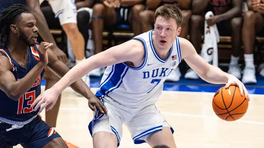 2025年NBA选秀热门球员康克努佩尔在球场位置是什么？